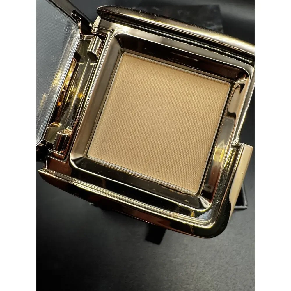 LA PREDIRE PRESTIGE PARIS La Belle Flawless Matte Pressed Powder Foundation